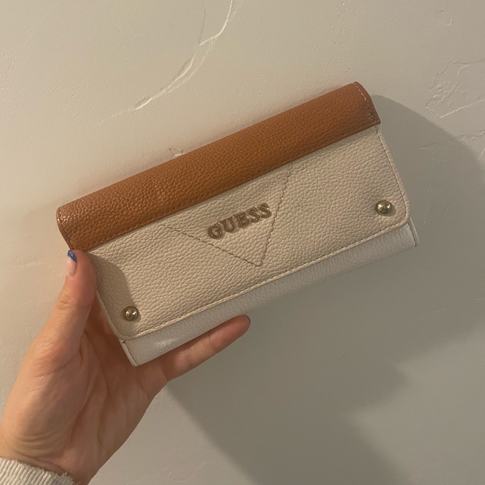 Guess Trifold Wallet